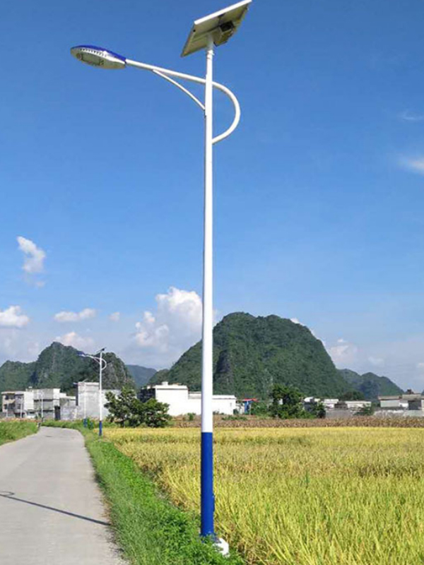 5米太阳能路灯飞机灯头
