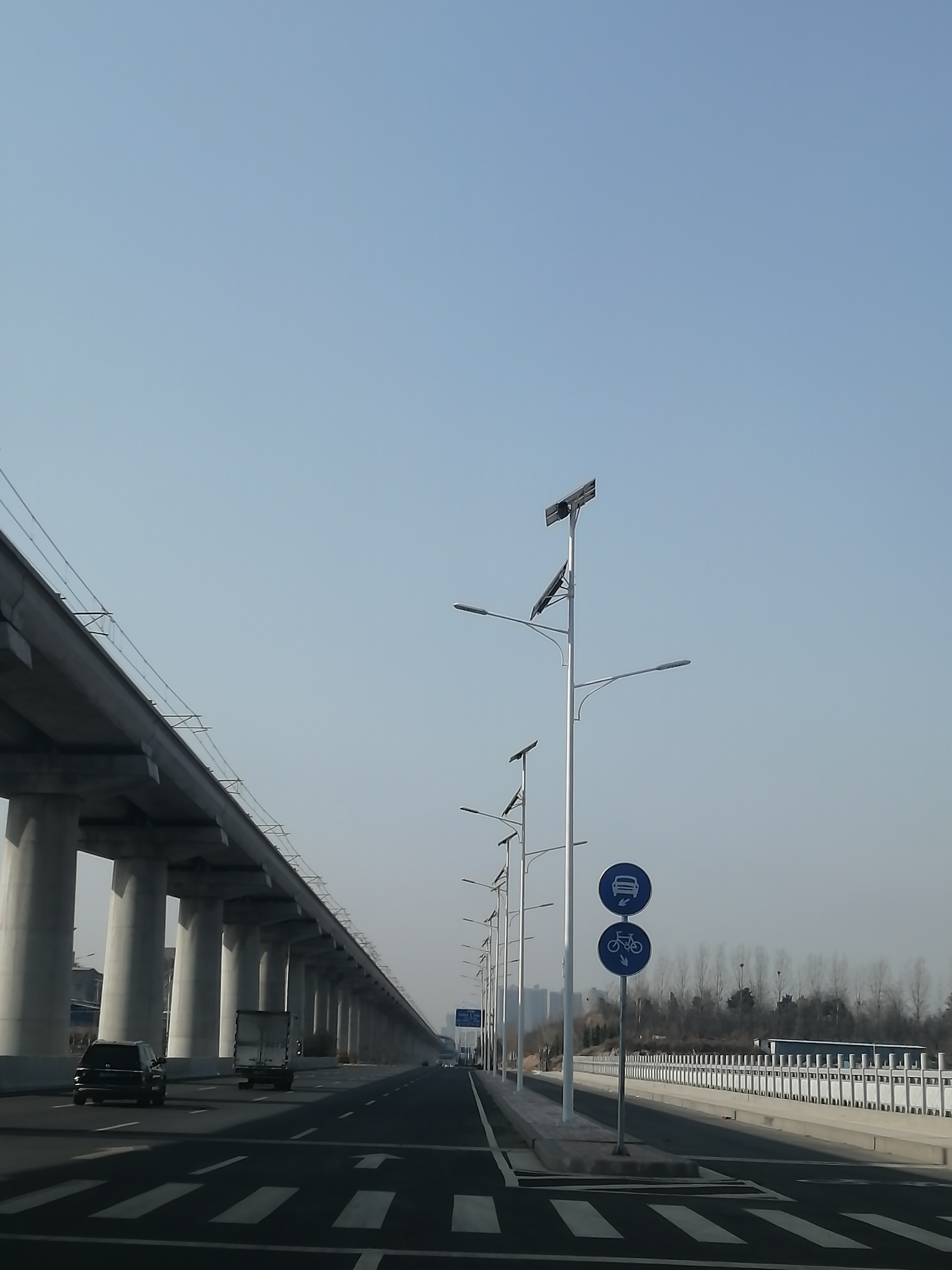 河南郑州市政道路LED太阳能路灯