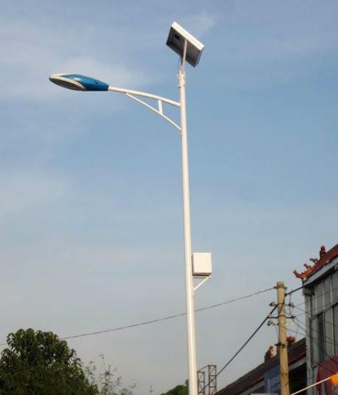 郑州市常见6米30W太阳能路灯
