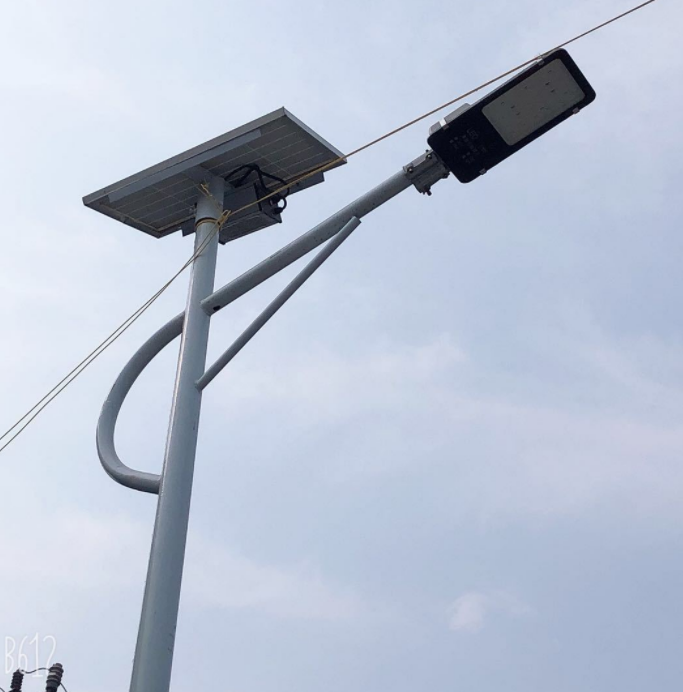 郑州路灯生产厂家的太阳能LED灯