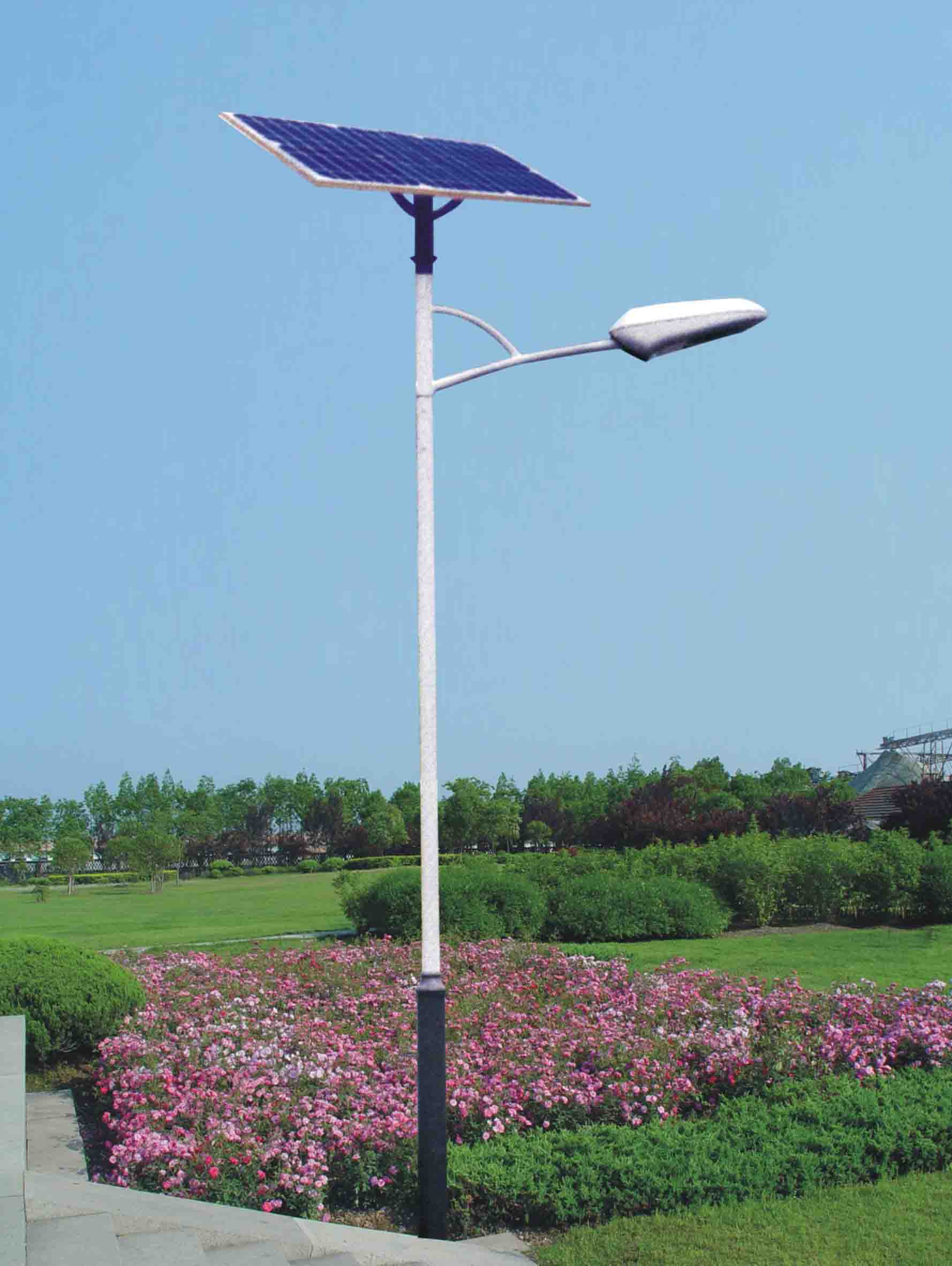 河南路灯厂家生产的6米太阳能路灯