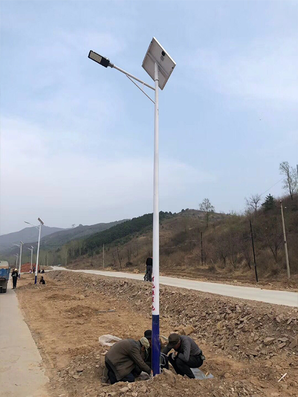 郑州太阳能路灯6米A字臂款