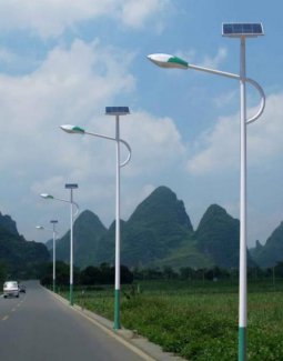 河南太阳能路灯厂家生产的太阳能灯使用时长